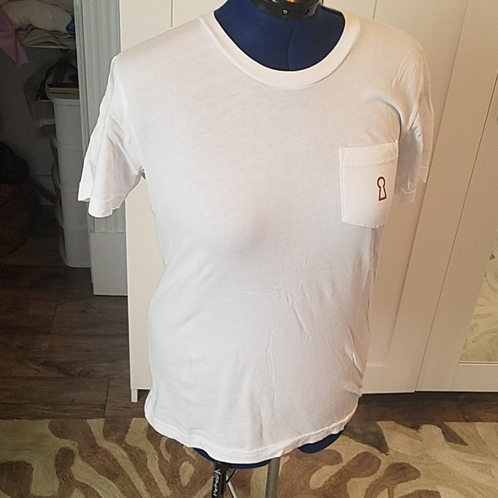 Tee shirt